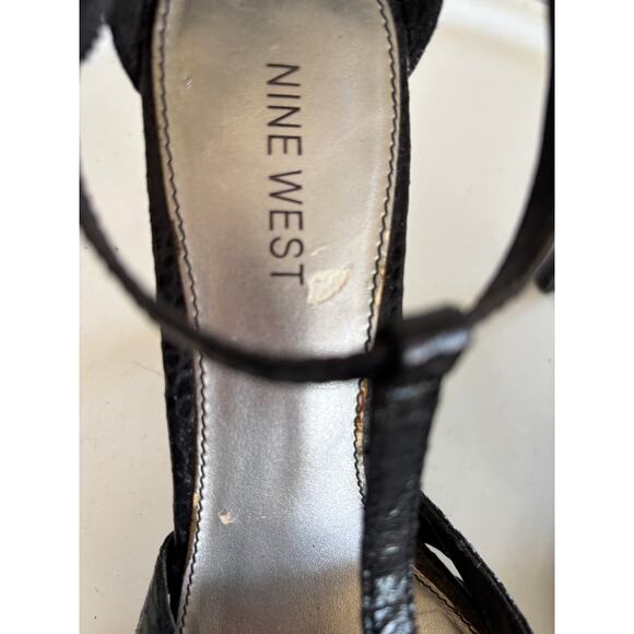 Nine West Black Faux Leather
Strappy 4” Stiletto Heels‎ Shoes Size 8
*Flaws - Picture 9 of 11